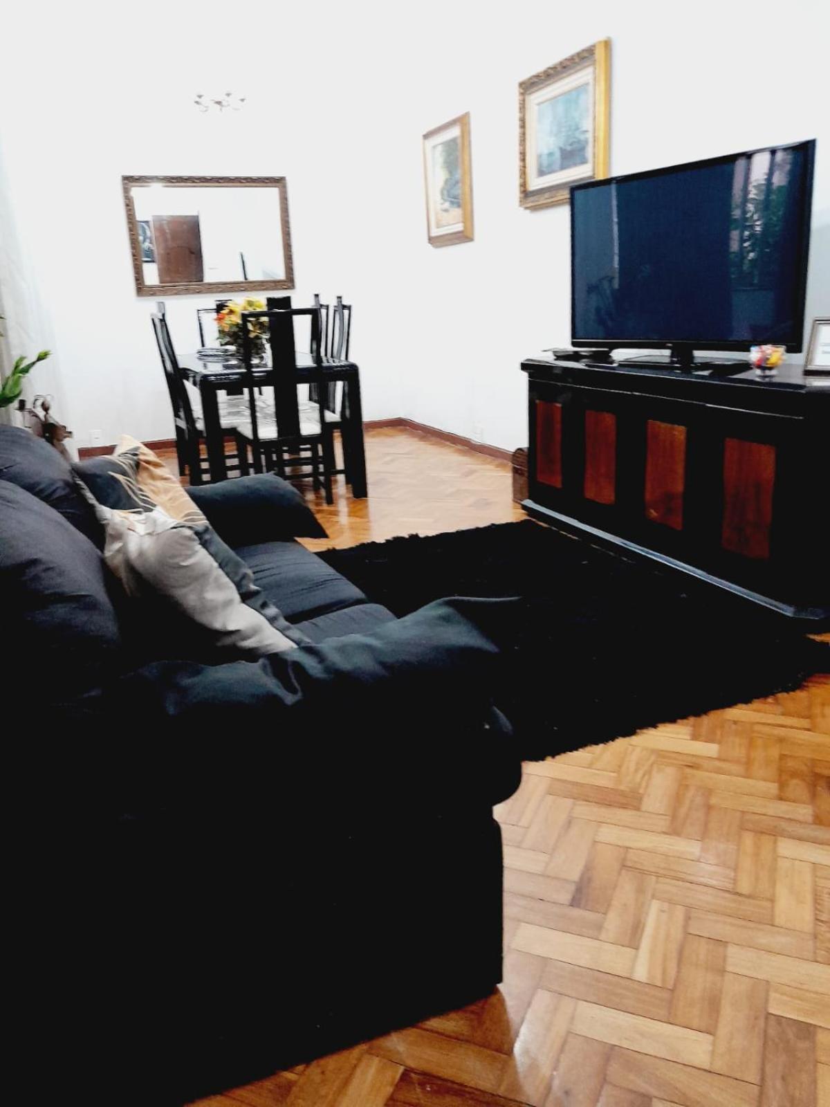 Show In Copacabana Apartment